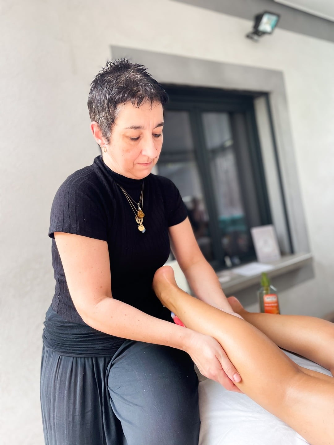 MASSAGE DES JAMBES